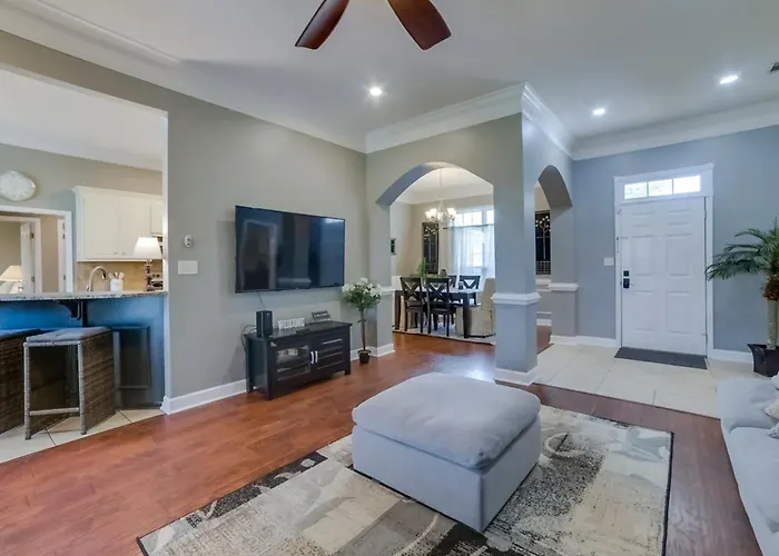 Family-Friendly Home W/ Large Yard In Valdosta