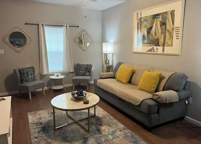Modern 2Br Townhouse Near Sgmc, Vsu & Moody Af