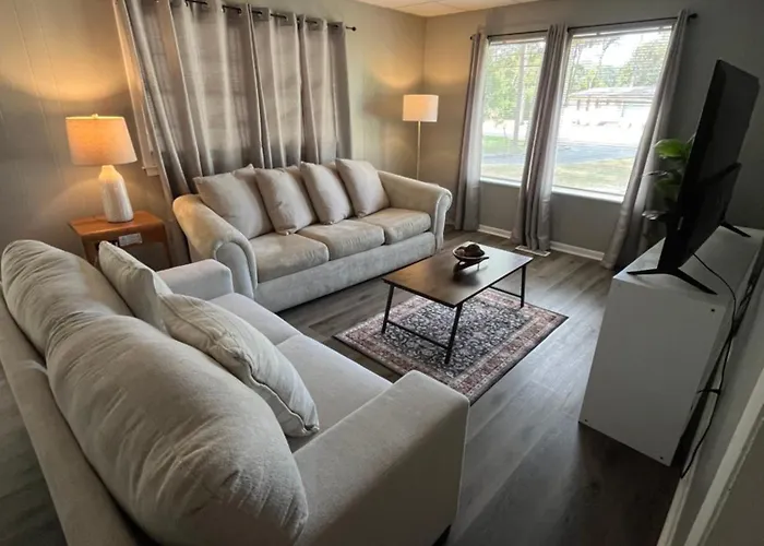 3Br 5 Beds Groups Ask For Last-Minute Deal!