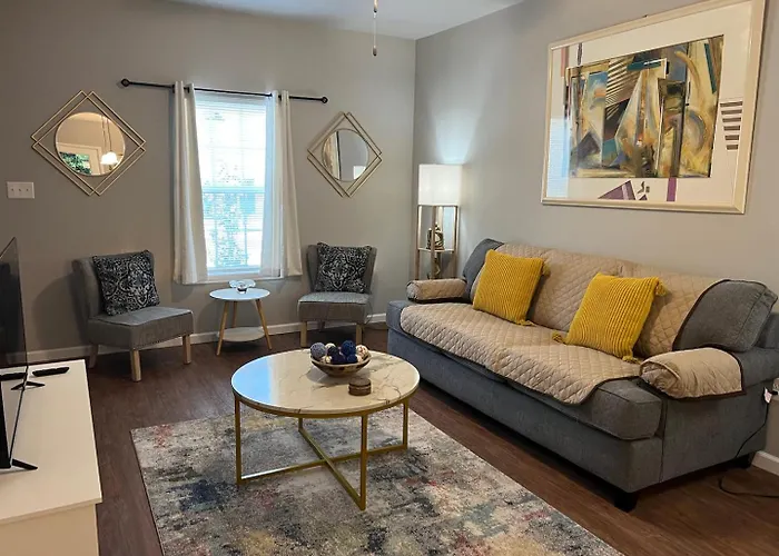 Modern 2Br Townhouse Near Sgmc, Vsu & Moody Af